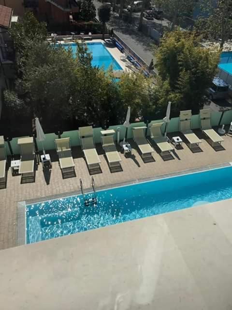 Hotel Prater Чезенатіко Екстер'єр фото