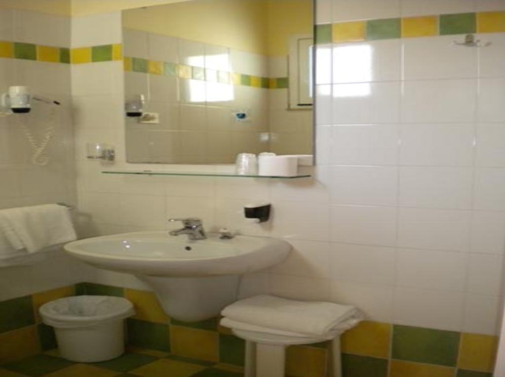 Hotel Prater Чезенатіко Номер фото